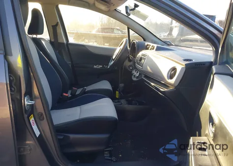 2013 Toyota Yaris Le z USA, uszkodzony, nr VIN JTDKTUD31DD546848